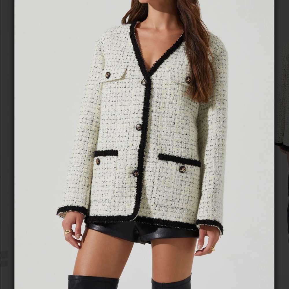 ASTR Editha Contrast Tweed Coat